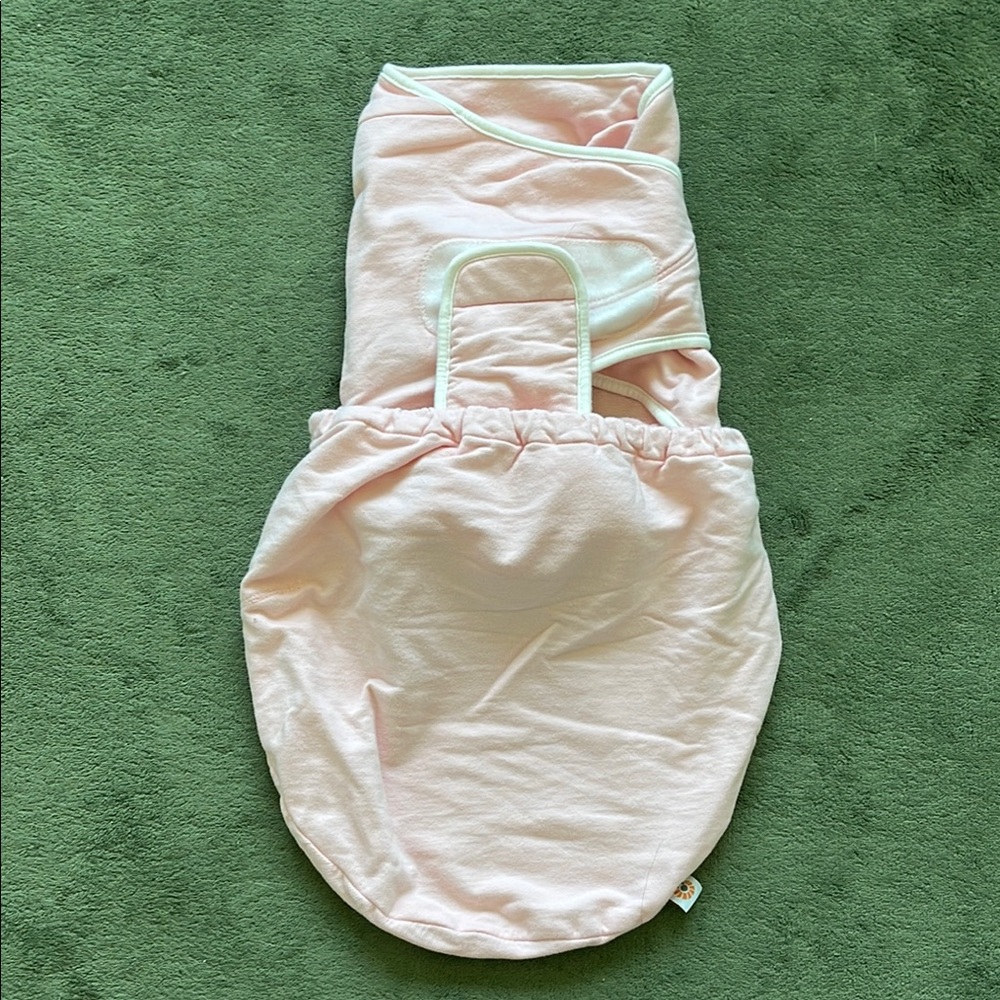 Ergobaby Pink Baby Swaddle (size s/m)